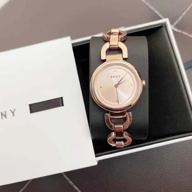 kalis-saati-dkny-eastside-ny2769-okrosferi-yuti.jpg