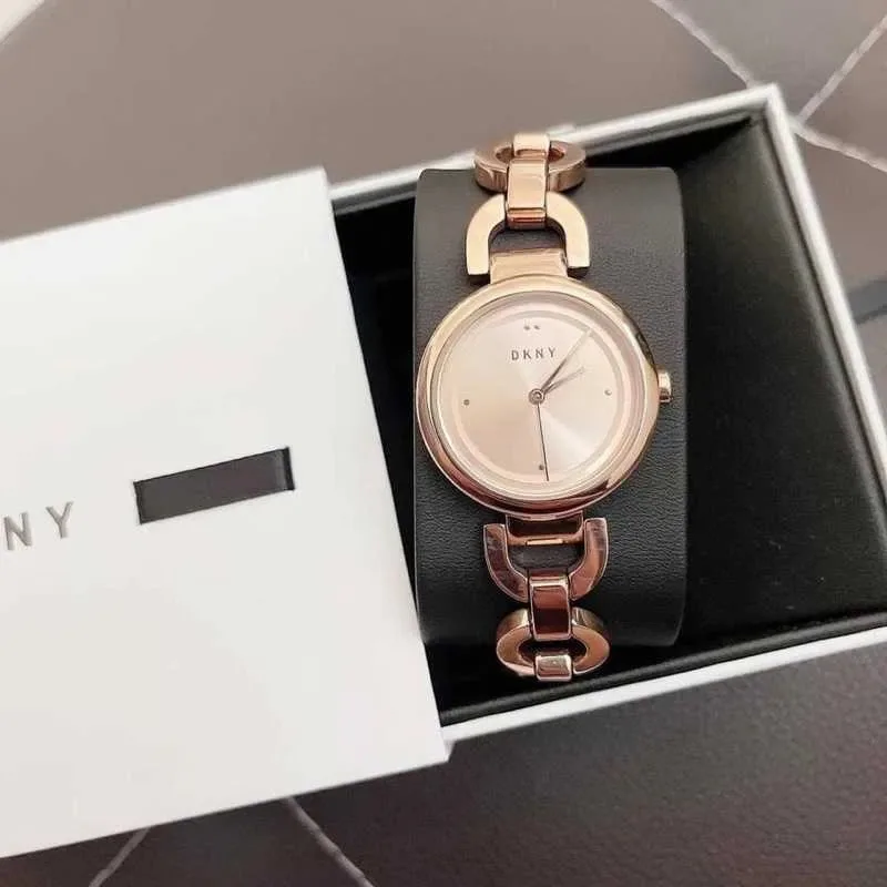 kalis-saati-dkny-eastside-ny2769-okrosferi-yuti.jpg