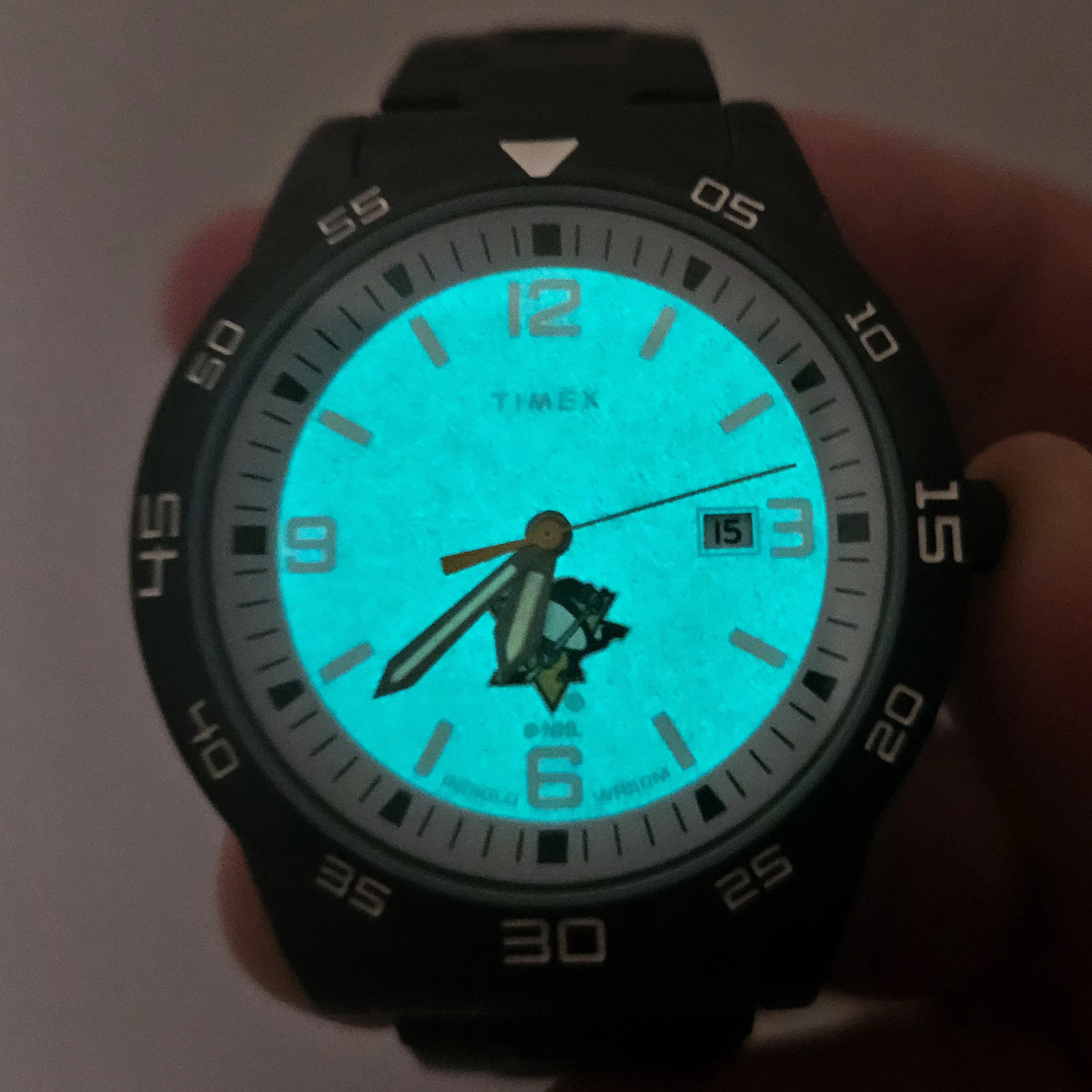kacis-saati-timex-penguins-shavi-tsin.jpg