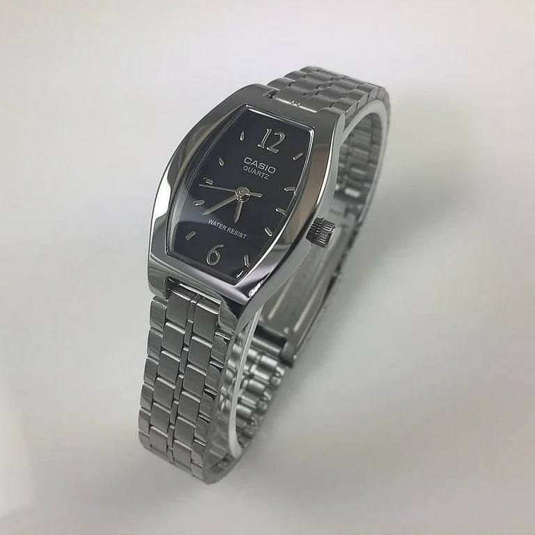 qalis-saati-casio-ltp1254d-vertsklisferi-1.webp